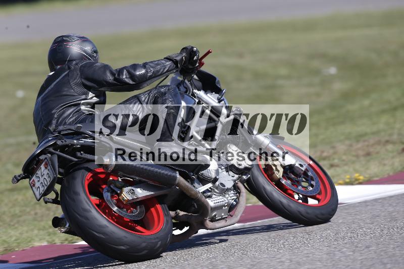 /Archiv-2025/49 26.08.2025 Cornu Master School ADR/blau-bleu/46